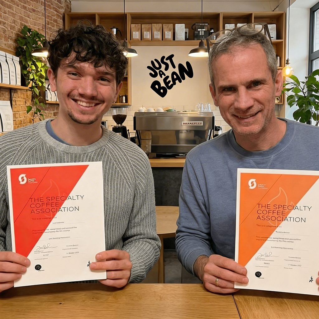 Michel und Lee – Gründer von JUST A BEAN mit SCA Zertifikaten